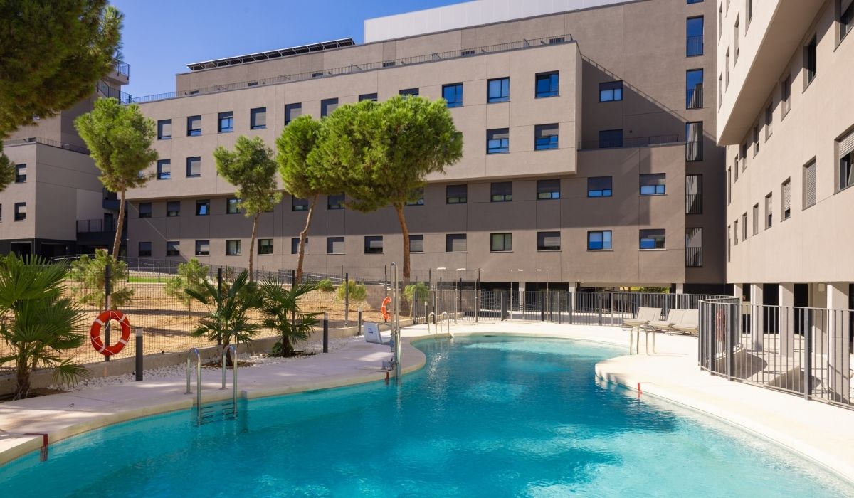 Colegio Ideo pool
